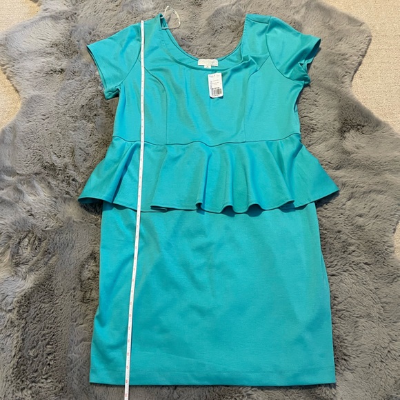 Turquoise body con dress with peplum middle - Picture 6 of 16